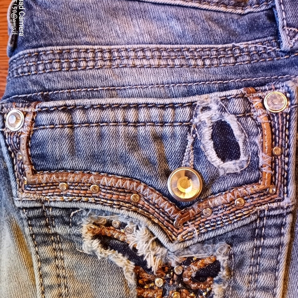 😍🥰New 'Betty' boot Rock Revival jeans🥰😍 - Picture 5 of 11